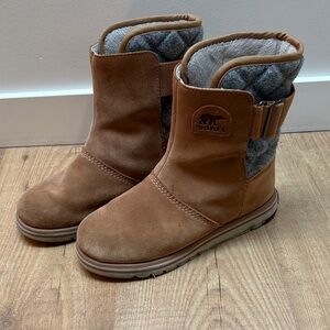 Sorel Women's Waterproof Winter Boots | Suede &
Felt | Size 8.5